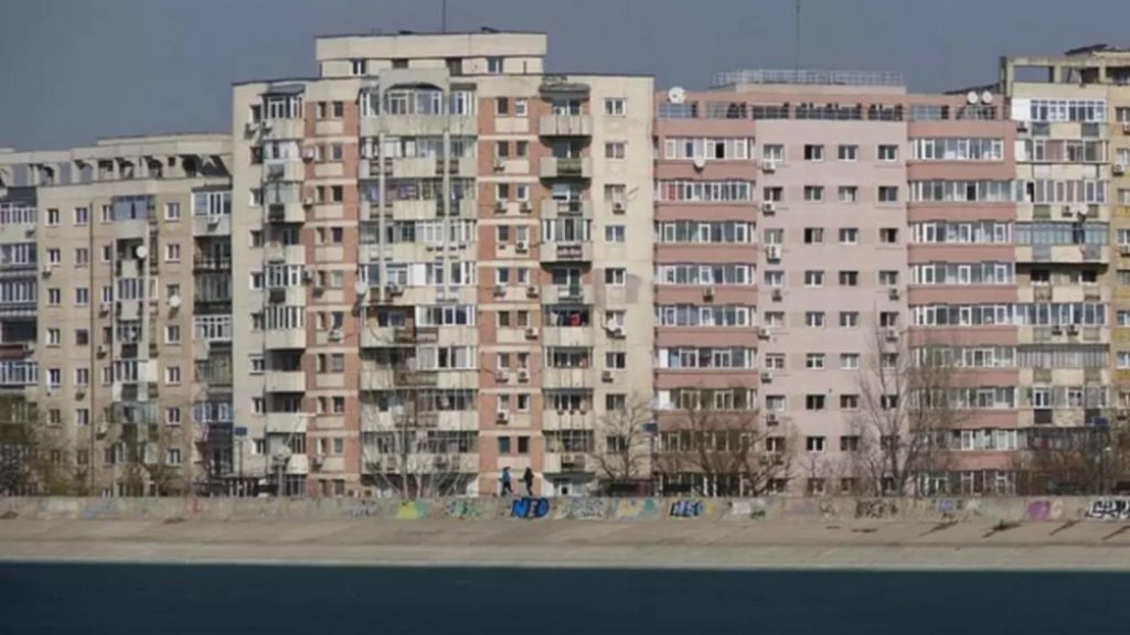 Bucureștenii au început să primească somații. Stergi pe banii tăi graffiti, chiar dacă sunt desenate de alții, sau plătești o amendă usturătoare