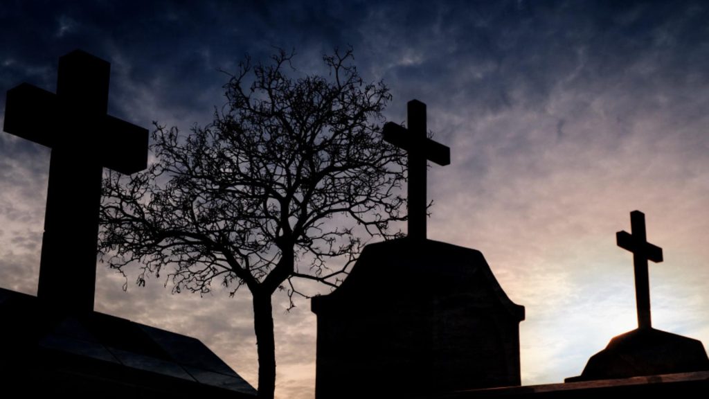 De ce NU e bine să mergi la cimitir în aceste zile! Ce spun regulile bisericești?