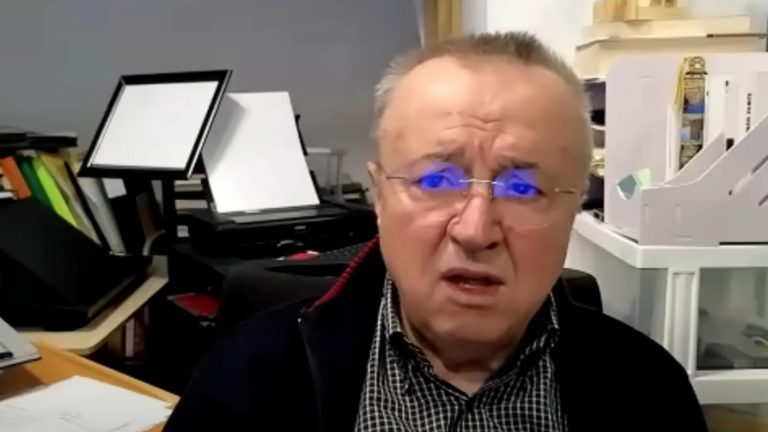 Cristoiu lansează atacuri în rafală la adresa ministrului de Externe: Hurezeanu NU e capabil să ocupe funcții în Guvern