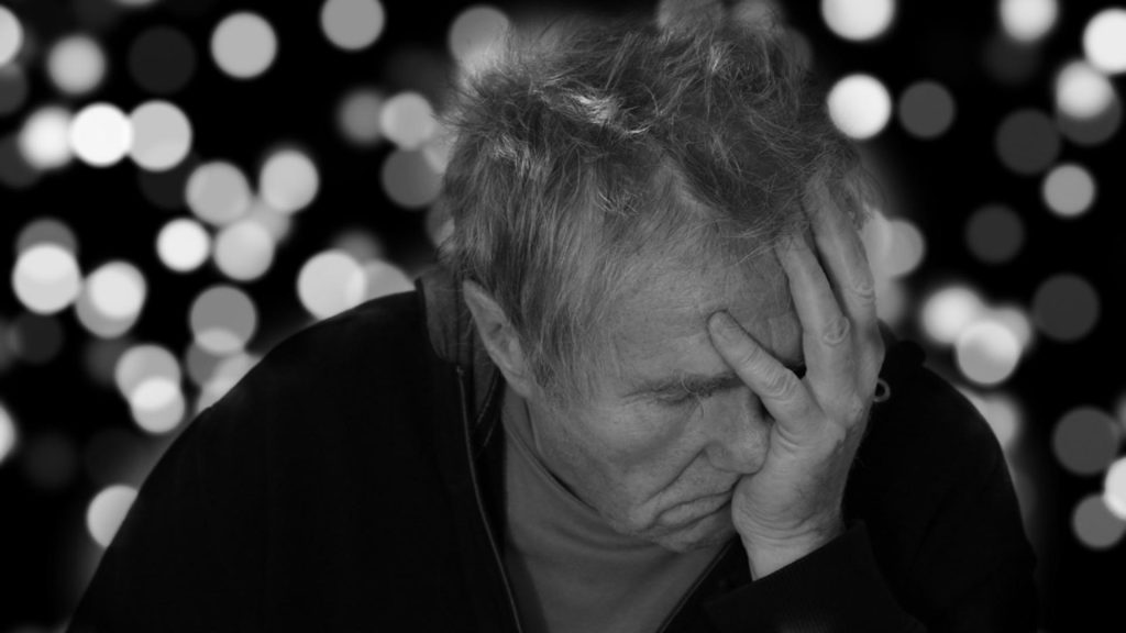 Pierderea unui simț, în strânsă legătură cu apariția demenței. Acest lucru se întâmplă cu 12 ani înainte de apariția bolii