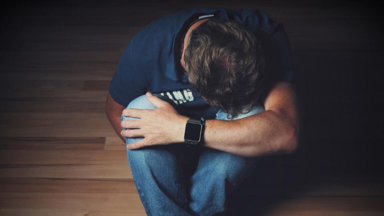 Persoanele care suferă de depresie beneficiază de mai multe zile libere. Cine poate beneficia de concediu medical