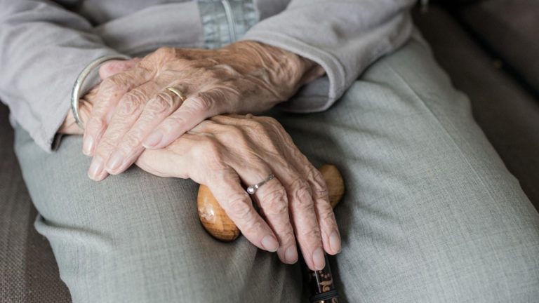 10 obiceiuri zilnice care îți scutează viața. Semnalul de alarmă pe care îl trag medicii