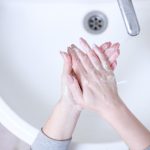 Greșeala colosală pe care o faci atunci când te speli pe mâni. Este un adevărat pericol pentru sănătate