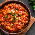 Iahnie de fasole de post ca la mama acasă. Rețeta simplă și delicioasă de care te vei îndrăgosti