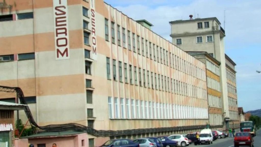 Sibianul care a cumpărat fabrica de ciorapi Ciserom anunță concedierea colectivă și închiderea. ”Producem o pereche de șosete cu 17 lei și o vindem cu 5 lei"