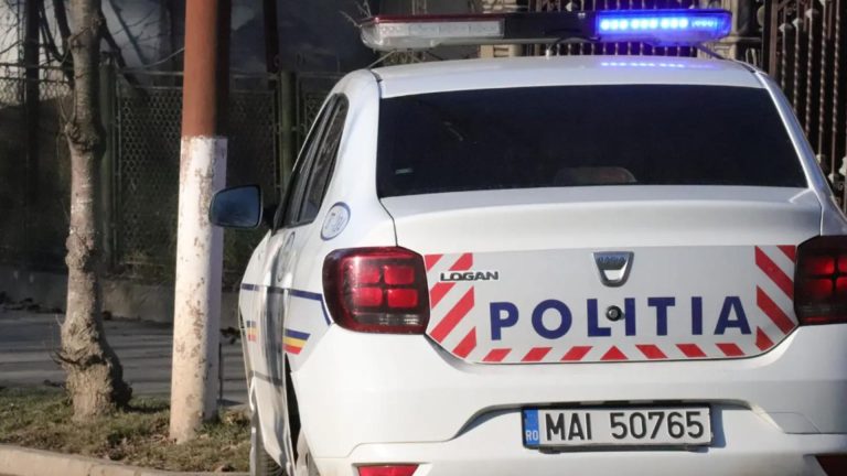 Scandal în trafic! Un taximetrist a făcut show după ce i s-a atras atenția că nu a oprit la trecerea de pietoni
