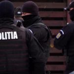Conflict uriaș într-o comună din jud. Vrancea: zeci de polițiști și mascați au fost mobilizați. 8 persoane, duse la audieri