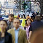 Munca la negru încă este „sportul preferat” al multor români. Taxele prea mari sunt vinovate