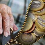 Românii ar avea nevoie de o PENSIE cu aproximativ 75% mai mare decât media pentru a duce un trai decent - STUDIU