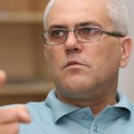 Televiziunea de casă a lui Ponta, atacuri mincinoase la adresa sociologului Marius Pieleanu. Cum sunt ele demontate de realitate