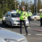 Încalci legea dacă depășești linia dublă continuă a șoselei ca să eviți un accident? VIDEO