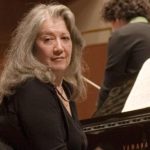 Celebra pianistă Martha Argerich a fost decorată de statul român