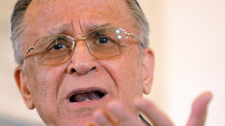 Ion Iliescu rămâne fără certificatul de revoluționar