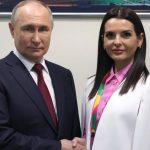 Judecătoria Chișinău a trimis-o pe bașcana Găgăuziei, Evghenia Guțul, în arest preventiv pentru 20 de zile. Kremlinul se revoltă