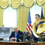 Donald Trump a renovat Biroul Oval ca să fie pe placul său. Camera a ajuns un adevărat lăcaș poleit cu aur