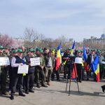 Miting de protest în Piața Victoriei. Silvicultorii ies din nou în stradă: Guvernul, acuzat că le-a tăiat veniturile şi le-a anulat o parte din drepturi