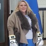 Diana Șoșoacă a „intrat în ring”.  Și-a depus candidatura la prezidențiale cu mănuși de box: „Satana n-a învins niciodată! Pumnul ăsta este al justiției, al lui Dumnezeu! VIDEO”
