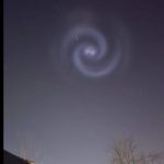 Spirale ciudate pe cerul nopții, vizibile și din România. Ce spun experții | FOTO