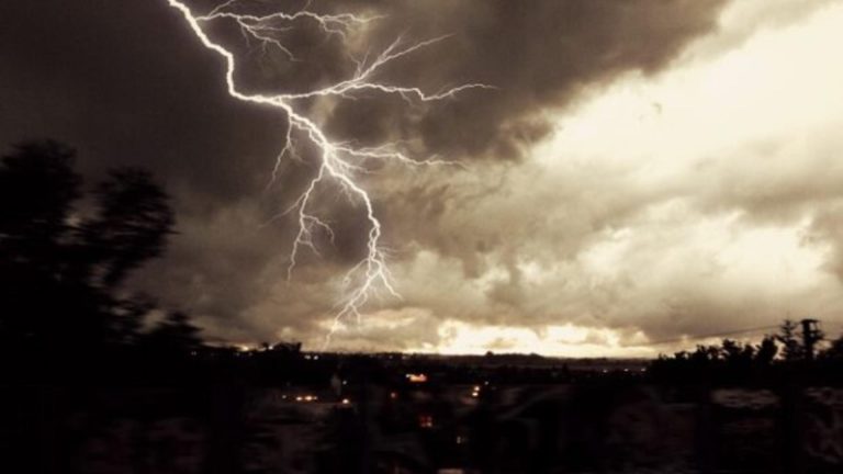 Vremea 14 martie. FURTUNI și TEMPERATURI RIDICATE în aproape toată țară