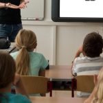 Ce planuri are Ministerul Educației privind desfăşurarea cursurilor în trei schimburi: anunțul ministrului Daniel David