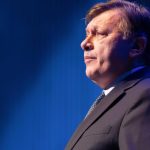 Crin Antonescu: „Nicușor dă prea puțină apă, Ponta dă prea multă!”