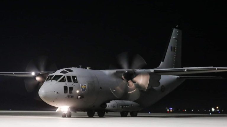 18 pacienţi și 29 de aparținători din Fâşia Gaza, aduși în România cu o aeronavă a Forţelor Aeriene Române. Anunțul MApN