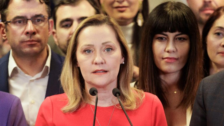 BEC intervine în execuția din USR și șterge unele postări. Cum au încălcat legea reziștii în disperarea de a-l promova pe Nicușor Dan