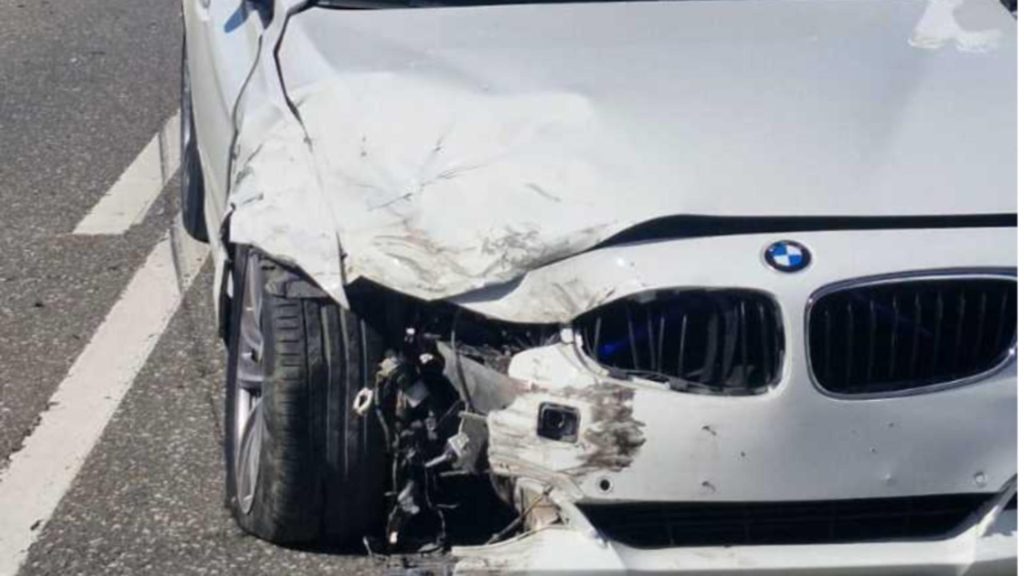 Accident cauzat de o tânără șoferiță. Două persoane au ajuns la spital în urma coliziunii