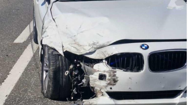 Accident cauzat de o tânără șoferiță. Două persoane au ajuns la spital în urma coliziunii