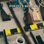 Percheziții în Arad la braconieri A fost găsit un întreg arsenal, dar și un cerb în captivitate