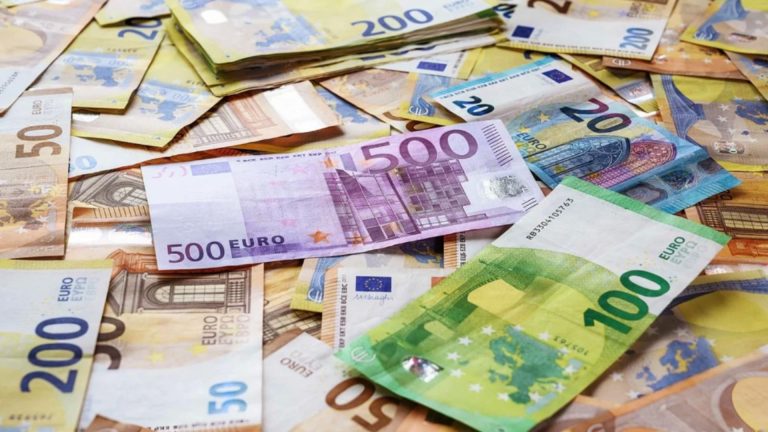 Guvernul scoate 1,5 miliarde de lei din Trezorie pentru a nu pierde banii europeni din PNRR