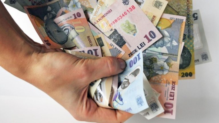 Plata cu bani cash, la un pas de dispariție. Când se introduce portofelul electronic