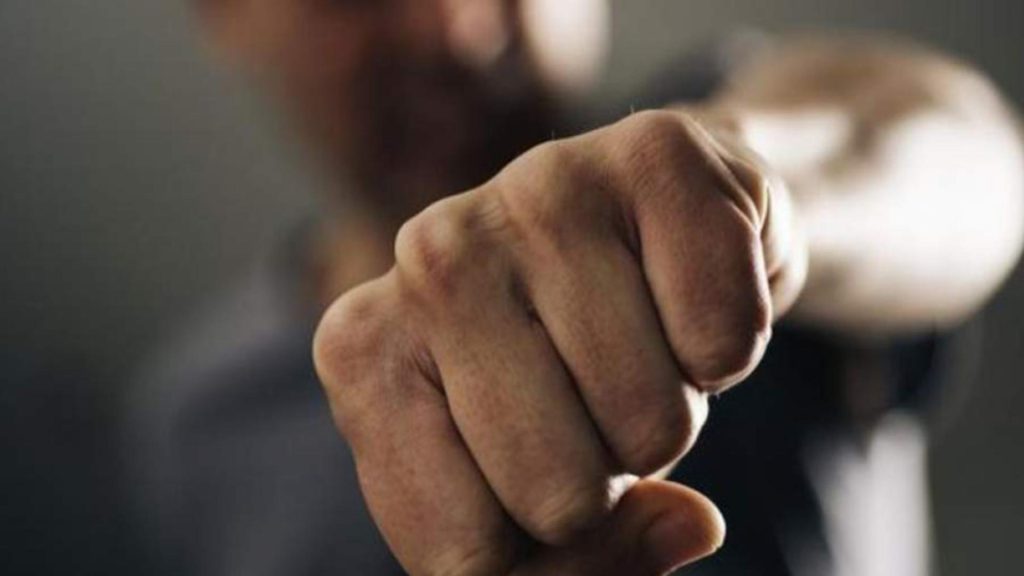 O grupare neonazistă racolează români pe internet. Tinerii, puși să ucidă și să bată oameni - dezvăluiri șocante!