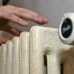 Locatarii nu vor mai avea voie să se debranșeze de la căldură în anumite perioade. Ce prevede ultima variantă a proiectului de ordin al ANRE