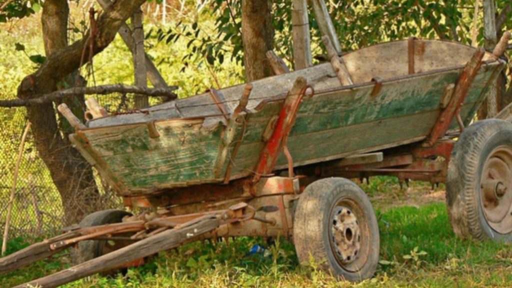 Căruță în care se aflau 8 copii, spulberată de un camion. Accident cumplit, în jud. Sibiu. Victimele, duse de urgență la spital