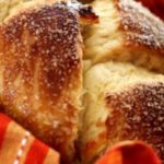 Cozonac de post. Ce ingrediente se folosesc pentru a obține un desert perfect