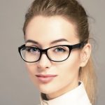Ce BUGETARI pot obține bani de la angajatori pentru a-și pune ochelari de vedere?