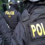 Scandal  la Serviciul pentru Acțiuni Speciale Iași! Un mascat, campion la arte marțiale, inculpat pentru că a bătut un bărbat încătușat, în duba poliției