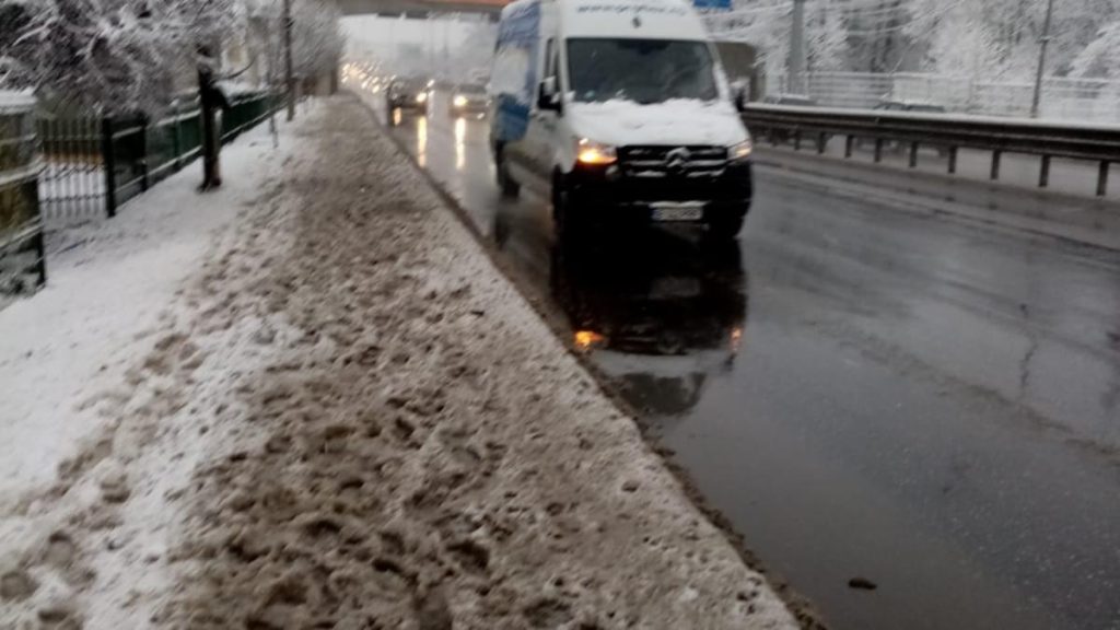 Anunț de ultimă oră de la ANM. Vor fi ninsori și lapoviță, inclusiv în București