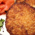 Rețeta de clătite evreiești. Latkes, un preparat hrănitor și foarte gustos