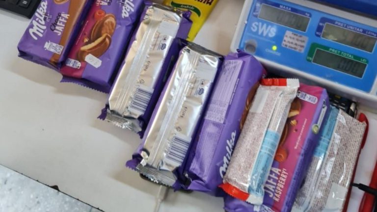 Magazin de la malul mării, închis de ANPC. Produsele vândute erau expirate încă din 2022!