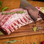 Cum deosebești carnea de miel de cea de câine. Sfaturi ca să nu fii păcălit de comercianții mincinoși