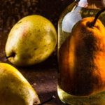 Trucul folosit de bunicii noștri pentru a pune para în sticla de țuică. Este nevoie de multă răbdare și pricepere