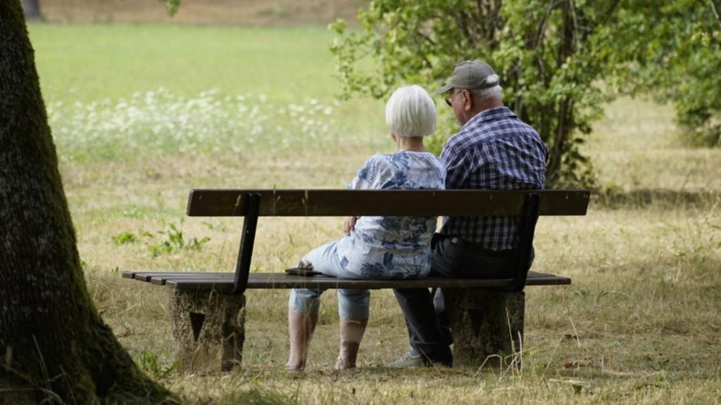 Pensionarii scapă de datoriile restante pe care le au către casele de pensii. Ce trebuie să facă cei aflați în astfel de situații?