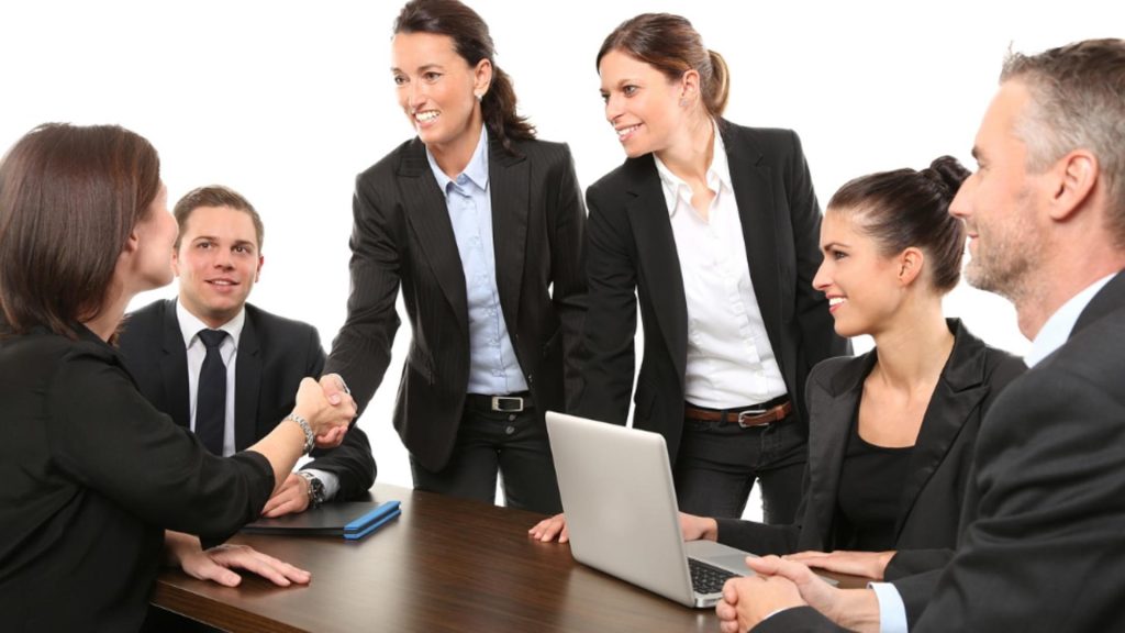 8.000 de lei lunar, lucrând exclusiv de acasă. Cel mai bun job part-time din România