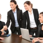 8.000 de lei lunar, lucrând exclusiv de acasă. Cel mai bun job part-time din România