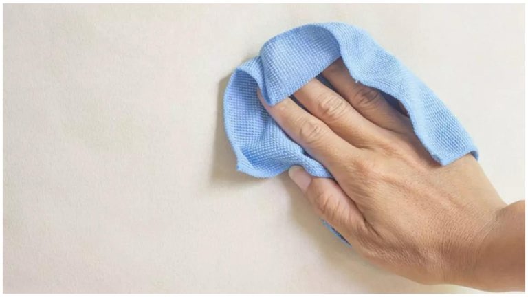 Cum scapi de petele de pe pereți. Soluțiile simple și rapide care îi vor face să arate ca noi. Vei uita de zugrăvit