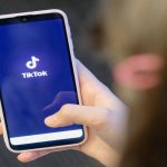 O nouă tendință apărută pe Tik Tok pune în pericol sănătatea! Promovează slăbirea extremă: avertismentul autorităților