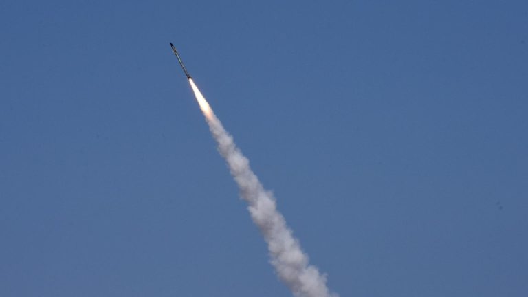 Israel: O rachetă a fost lansată dinspre Yemen, anunță armata israeliană