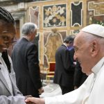 Cele mai tari bancuri spuse de Papa Francisc. Prin umor și autoironie, reușea să alunge tristețea multor credincioși